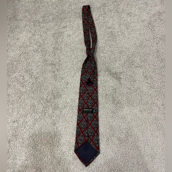Botany 500 Silk Patterned Tie - Picture 5 of 5